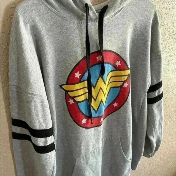 Wonder Woman Hoodie Size XL Gray Logo Kangaroo Pocket Long Sleeve, DC comics - Picture 4 of 5